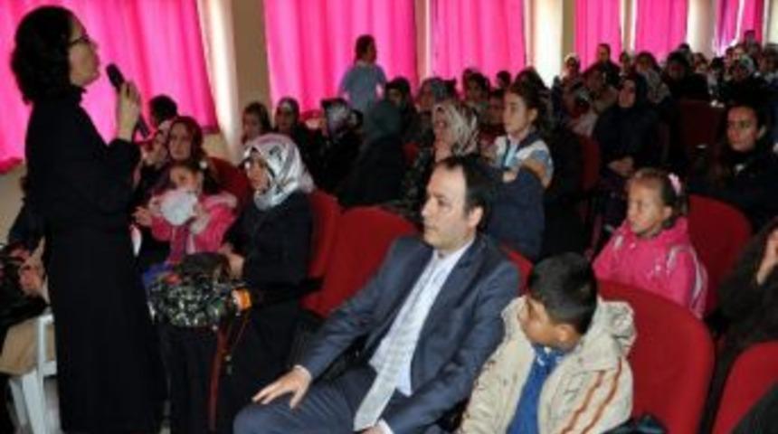 &Ouml;ğrenci Velilerine &lsquo;aile İ&ccedil;i İletişimin Etkileri&rsquo; Semineri Verildi