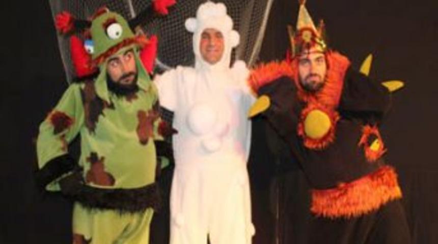 Zambak &Ccedil;ocuk Tiyatrosu Bergama'da &Ouml;ğrencilerle Buluştu