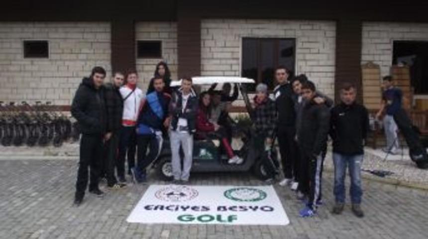 Er&uuml; &Ouml;ğrencileri Antalya&rsquo;da Golf Oynadı