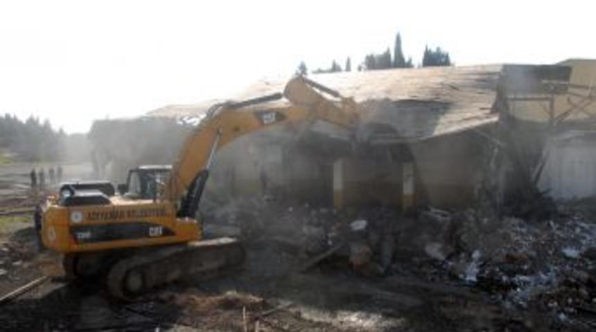 Adıyaman'da Eski Hayvan Pazarı Yıkıldı