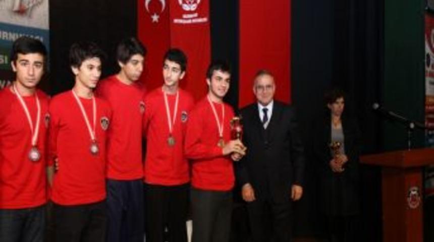 25 Aralık Kupası Sahiplerini Buldu