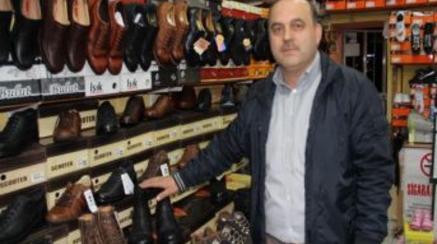 Ayakkabı Tamirciliğinden Başladı, Mağaza A&ccedil;tı
