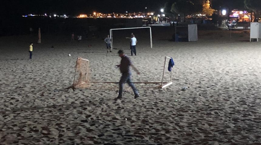 &Uuml;zerine kale direği devrilen &ccedil;ocuk yaralandı