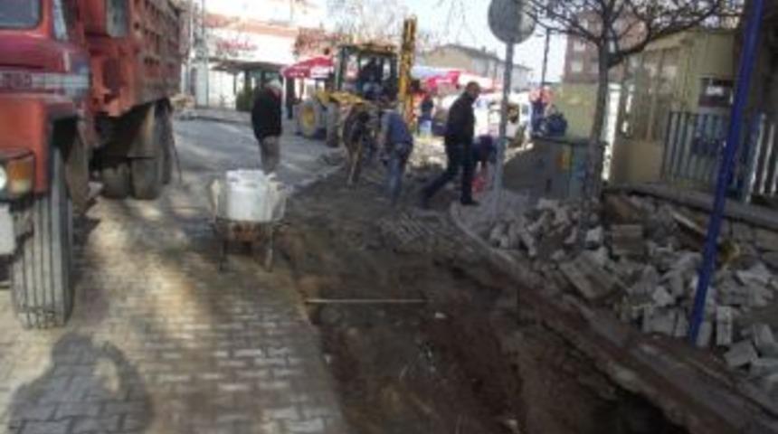 Kulu&rsquo;da Elektrik Kabloları Yer Altına Alınıyor