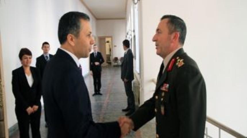 Korgenaral G&uuml;ler&rsquo;den Vali Yerlikaya&rsquo;ya Ziyaret