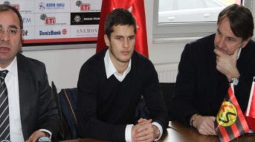 Eskişehirspor&rsquo;un Yeni Transferi Goran Causic, Irk&ccedil;ılıktan 4 Ma&ccedil; Ceza Almış