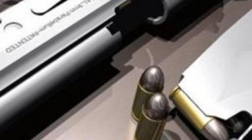 Kağızman'da ruhsatsız tabanca yakalandı,