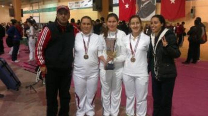 Muğlalı Ok&ccedil;ular Kupa İle D&ouml;nd&uuml;