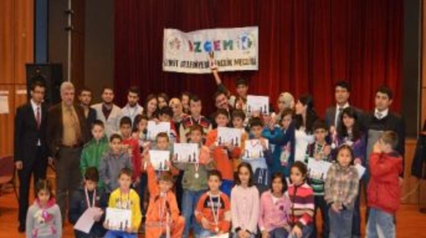 K&uuml;&ccedil;&uuml;k Ellerden B&uuml;y&uuml;k Hamleler