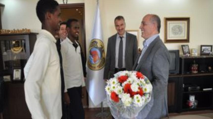 Somalili &Ouml;ğrenciler Doktor, M&uuml;hendis Ve Gazeteci Olmak Istiyor