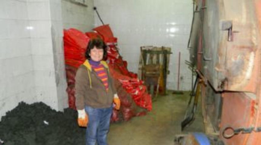 Okulun Kaloriferine Kadın Eli Değdi