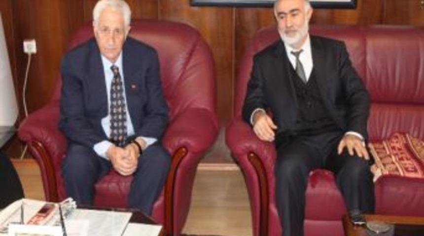 Yeni İl M&uuml;ft&uuml;s&uuml; Uzun'dan Başkan Dede&rsquo;ye Ziyaret