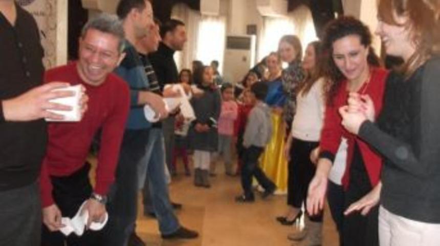 Bu Kez Aileler &Ccedil;ocuk Oldu