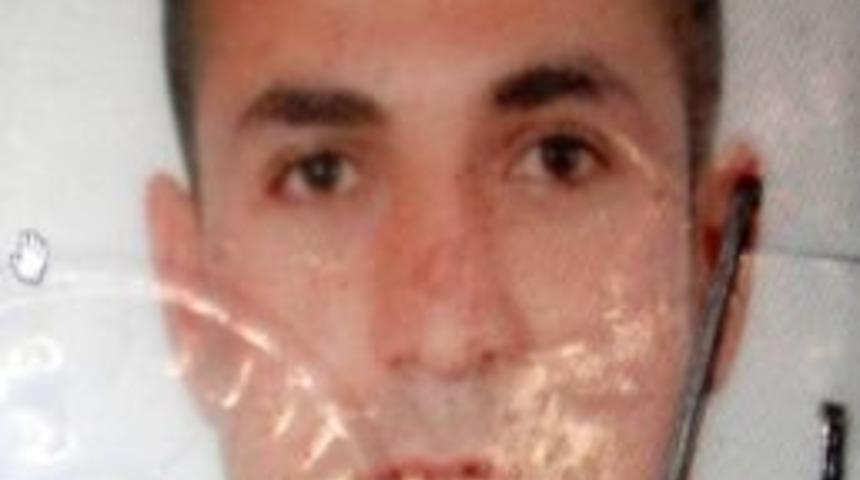 Yol Kenarında Erkek Cesedi Bulundu