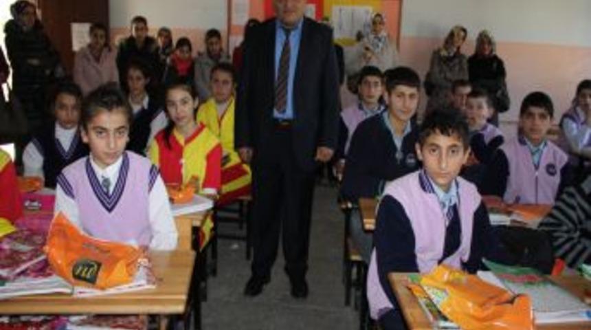 İpek Koleji'nden Kardeş Okula Destek