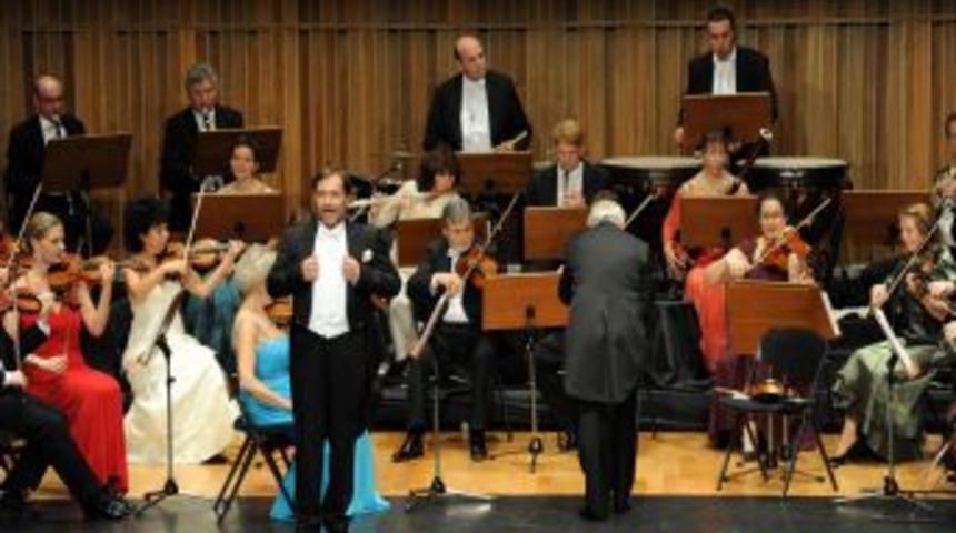 Yeni Yol Coşkusu, Strauss Festival Orchestra Vienna Ile Geliyor