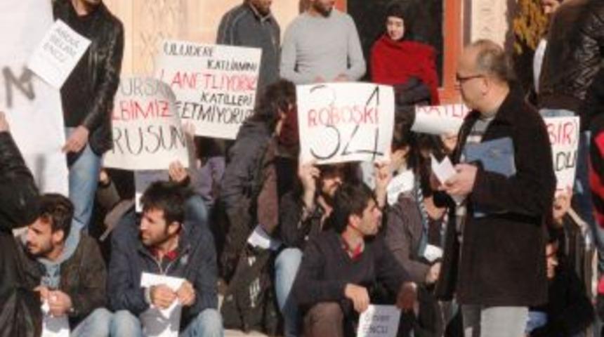 &Uuml;niversite &Ouml;ğrencileri Uludere Olaylarına Tepki G&ouml;sterdi