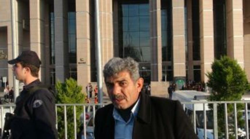 Adliye &Ouml;n&uuml;nde Ş&uuml;pheli Paket Paniği