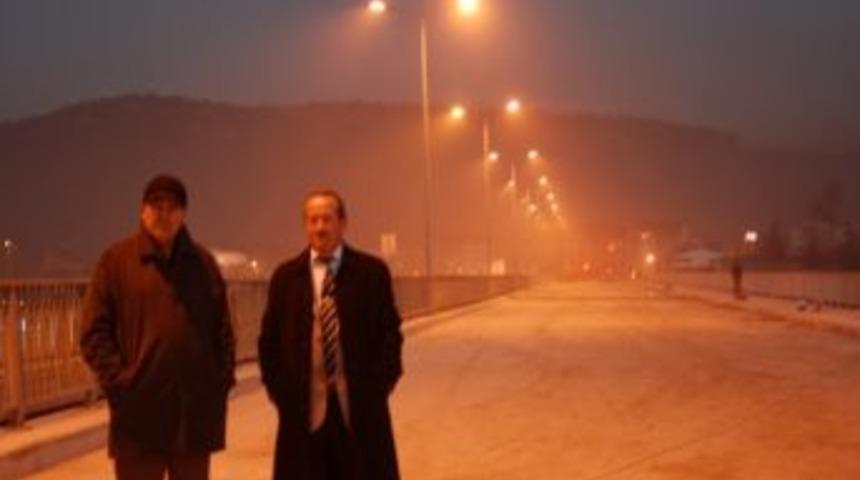 Yeni K&ouml;pr&uuml; Işıklandırıldı