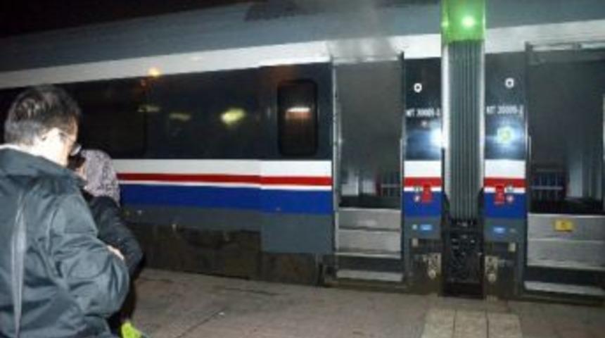 Tcdd&rsquo;den &lsquo;hızlı Tren&rsquo; Tepkisi