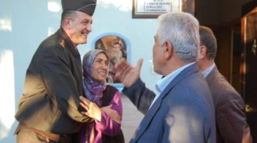 Şehit &Ccedil;ocuklarının Odasını M&uuml;zeye &Ccedil;evirdiler