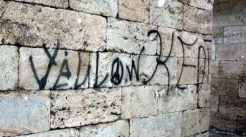 Tarihi &Ccedil;ifte Minareli Medrese İlgi Bekliyor