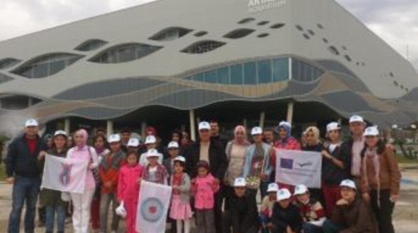 &lsquo;bir Sarsıntı Bin El&rsquo; Projesi