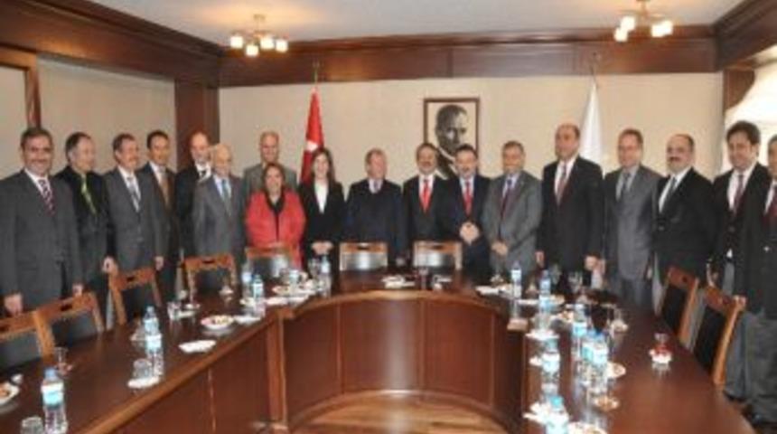 As&uuml;&rsquo;ye Hayırsever Desteği