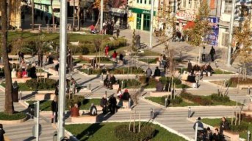 G&uuml;neşin Tadını &Ccedil;ıkardılar