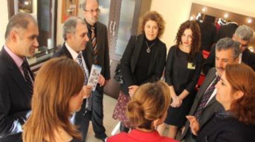 Mersin Kız Meslek Lisesi&rsquo;nde Sa&ccedil; Bakım Ve Cilt Bakımı Hizmetleri B&ouml;l&uuml;m&uuml; A&ccedil;ıldı