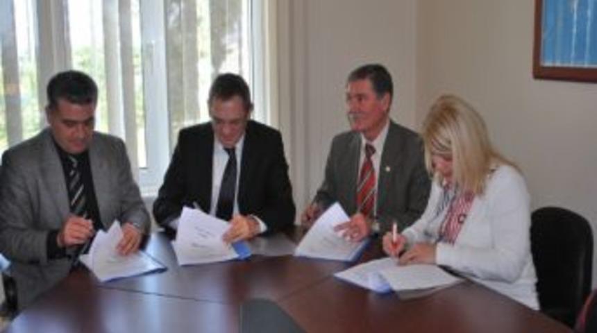 K&uuml;&ccedil;&uuml;kk&ouml;y Belediyesi&rsquo;nde 2. Kez S&ouml;zleşme Sevinci Yaşandı