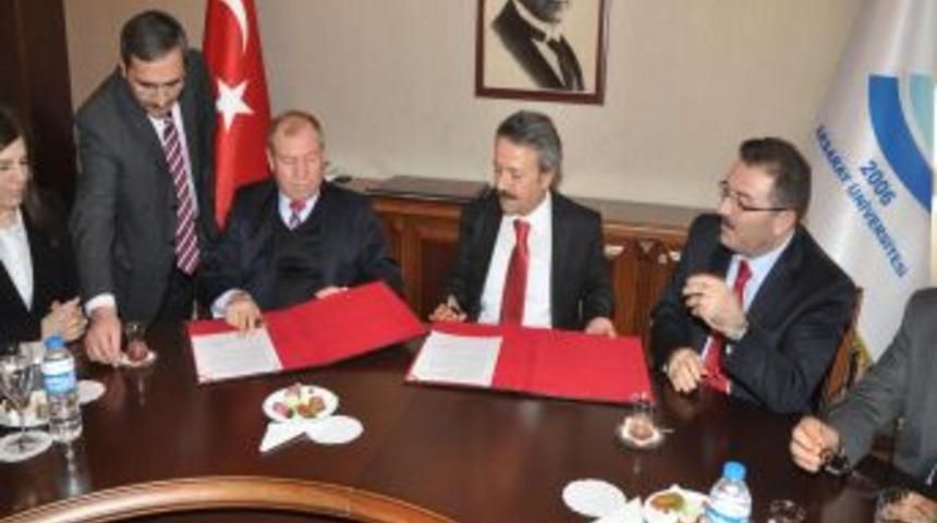 Aksaray &Uuml;niversitesine Hayırsever Desteği