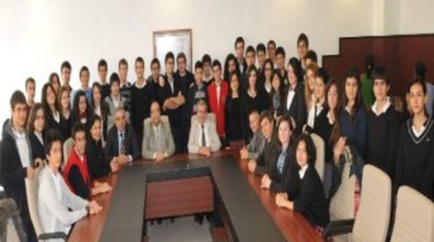 T&uuml;rkiye&rsquo;nin En G&ouml;zde Lisesinden Ad&uuml;&rsquo;ye Ziyaret