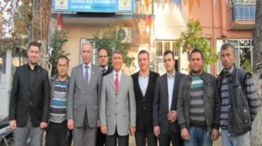 &Ouml;demiş Kaymakamı Abdullah D&ouml;lek, Ak Parti &Ouml;demiş Gen&ccedil;lik Kollarını Ziyaret Etti