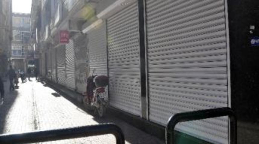 Nusaybin'de Esnaf Kepenk A&ccedil;madı