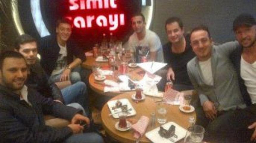Mesut &Ouml;zil'in Simit Hasreti Bitti