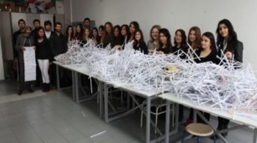 A&uuml;&rsquo;de Atıklar Sanat Oldu