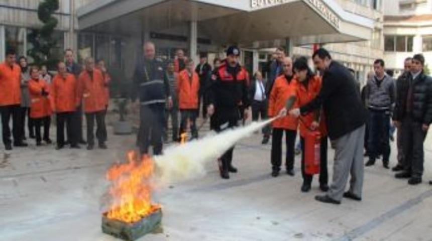B&uuml;y&uuml;kşehir Personeline Yangın S&ouml;nd&uuml;rme Eğitimi