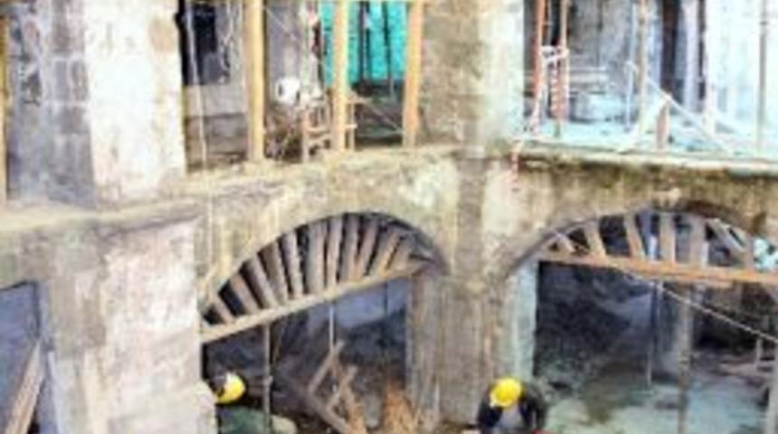 Tarihi Alacahan Kurtuluyor