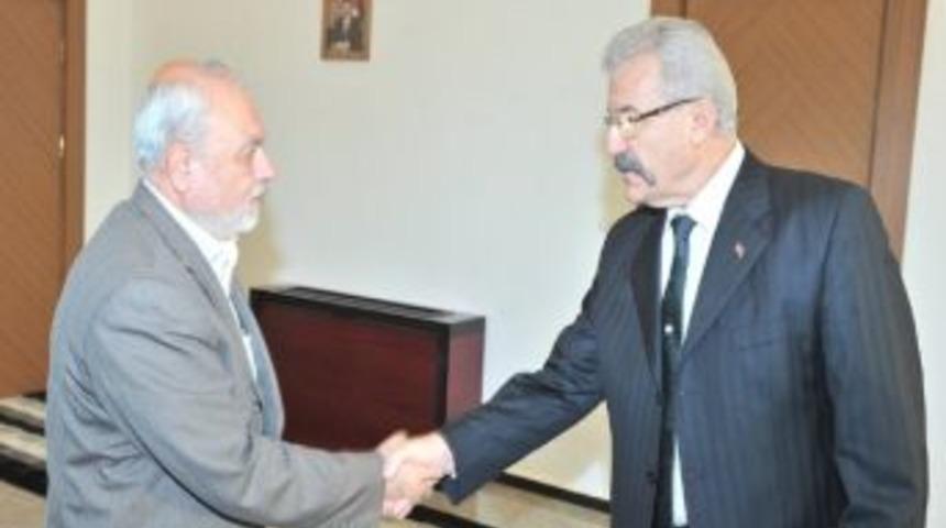 Osmaniye Ve Suriye Halkı Dayanışma Platformu'ndan Vali Cerrah'a Ziyaret