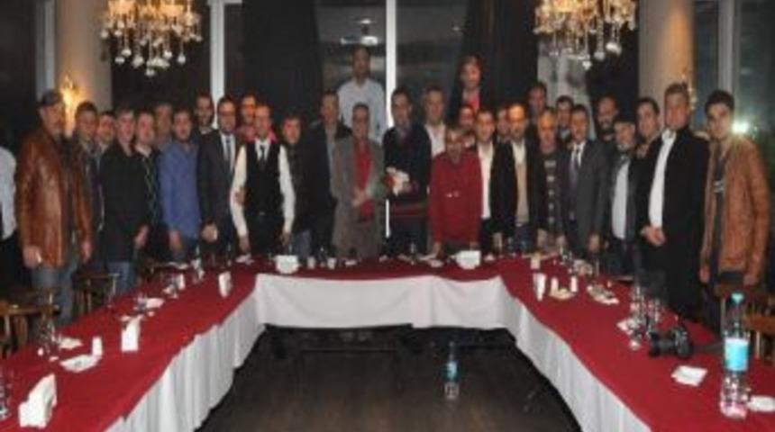 Manisaspor Y&ouml;netimi Gazetecilerle Bir Araya Geldi