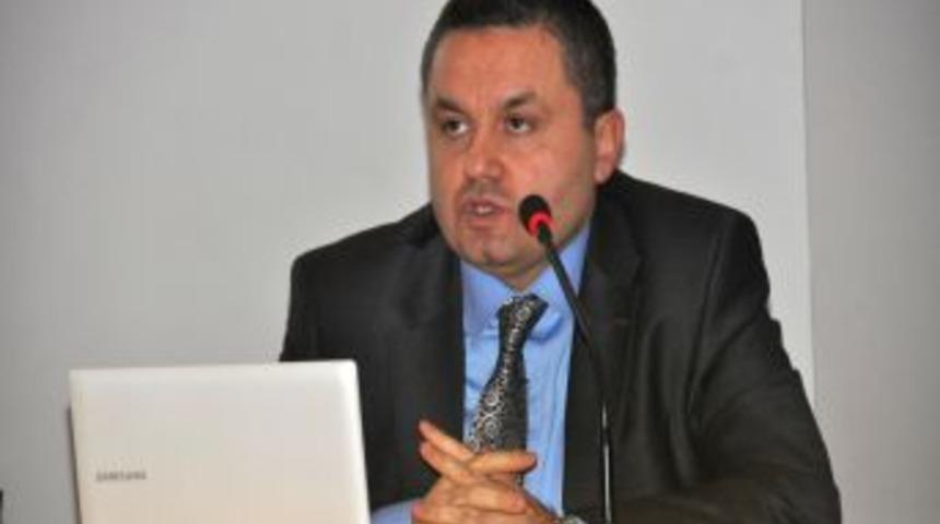 &Ouml;zcan: Akaryakıt Istasyonları Vergi Dairesi Gibi &Ccedil;alışıyor