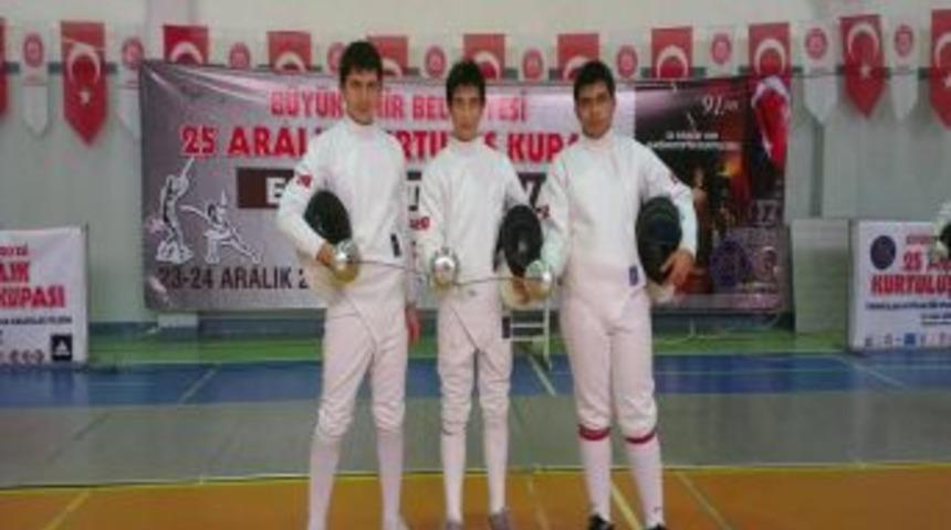 Sunguroğlu, Eskrimde Gaziantep Birincisi