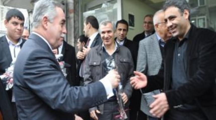 Ak Parti'li Berber Manisa Esnafının Yeni Yılını Kutladı