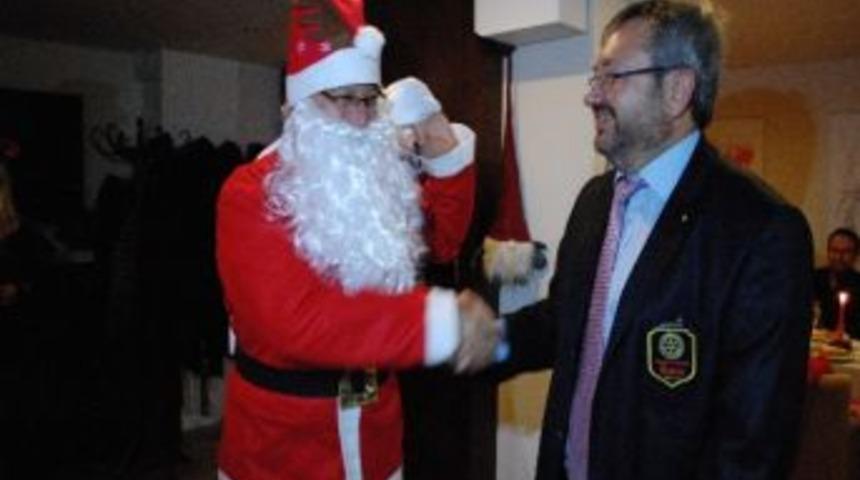 Bodrum Rotary Kul&uuml;b&uuml;nden &Ccedil;ocuklara Yılbaşı S&uuml;prizi