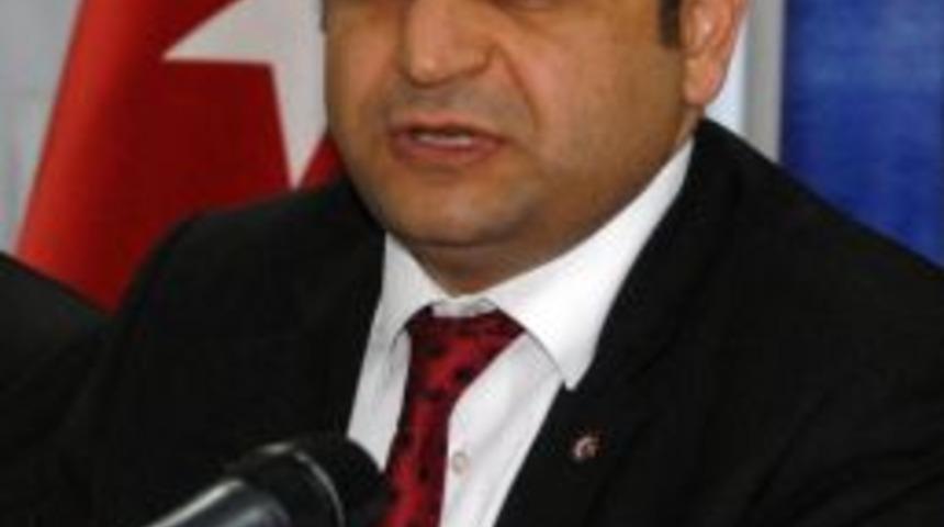 &Ccedil;om&uuml; Rekt&ouml;r&uuml; La&ccedil;iner 2012 Yılını Değerlendirdi