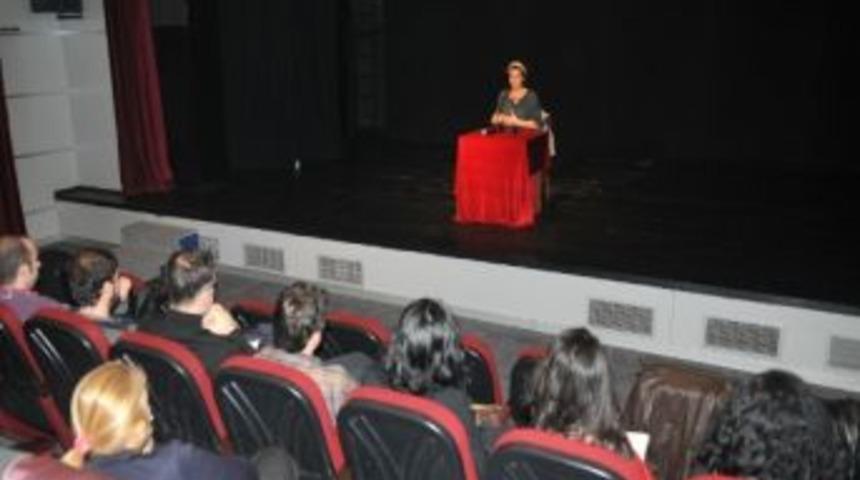 Pelin Esmer Bursalılarla Buluştu