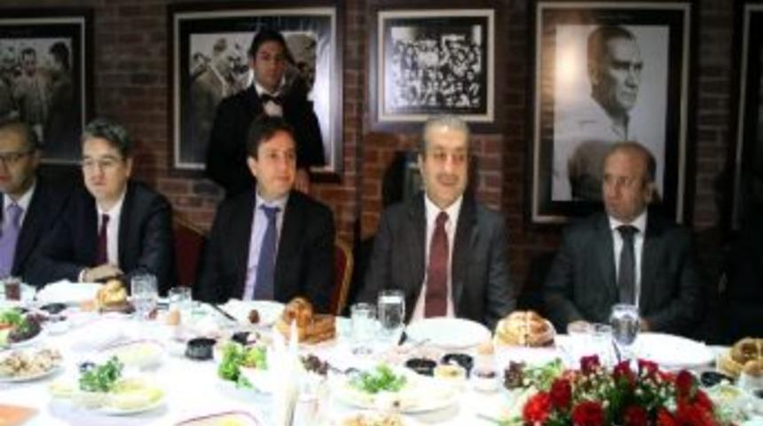 Bakan Eker, Gazete Ve Televizyonların Ankara Temsilcileriyle Bir Araya Geldi&hellip;(1)