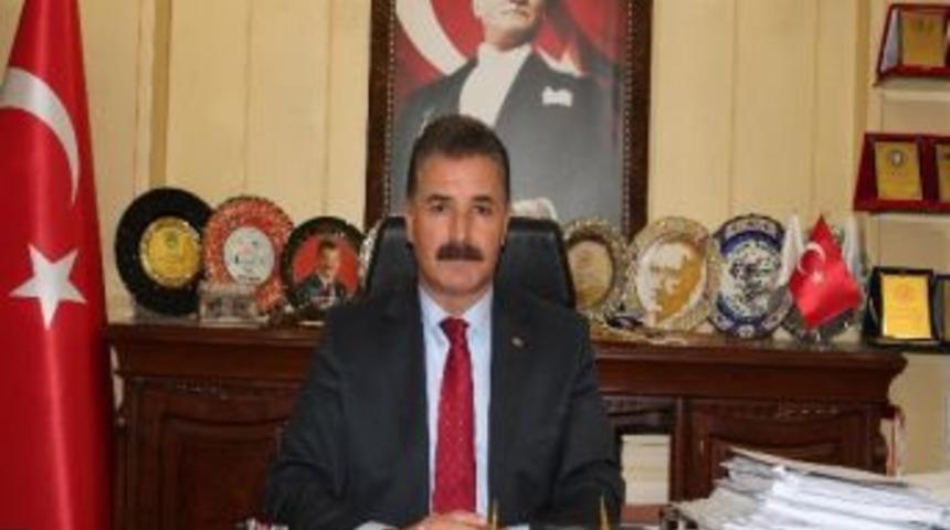 Başkan Tuna, Mehmet Akif Ersoy&rsquo;u Unutmadı