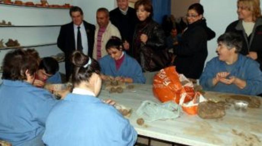 Kursiyerler Eğitim Uygulama Okulu'nu Ziyaret Etti